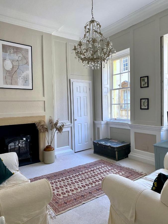 Elegant Georgian Apartment In Bath'S Iconic Centre Exterior photo